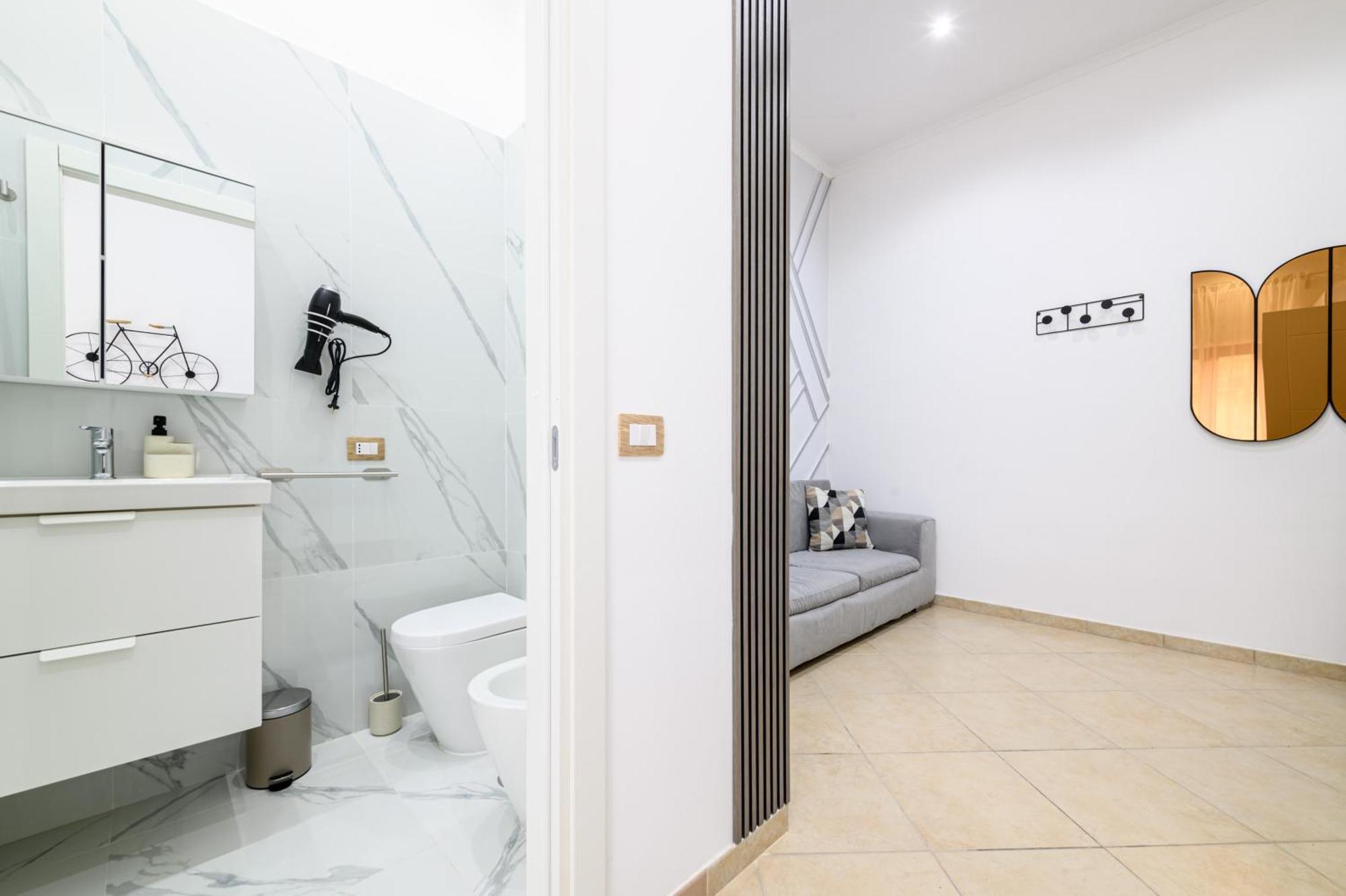 Giordano Center Apartment *