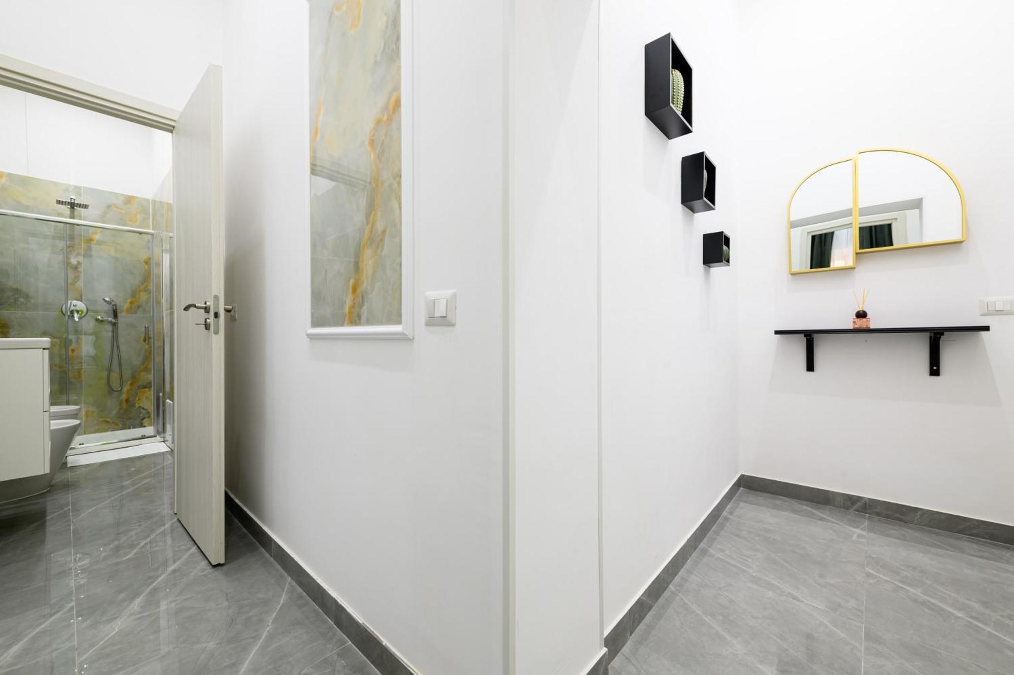Giordano Center Apartment *