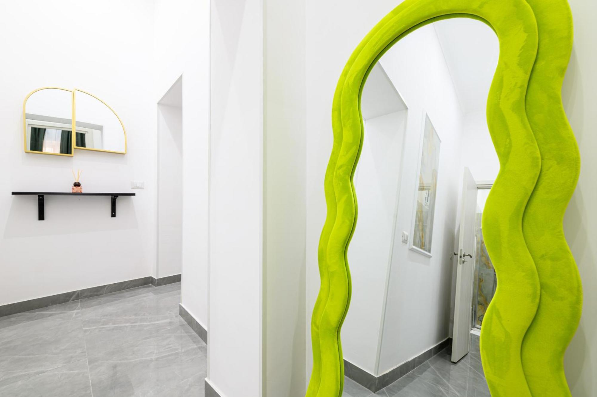 Giordano Center * Naples