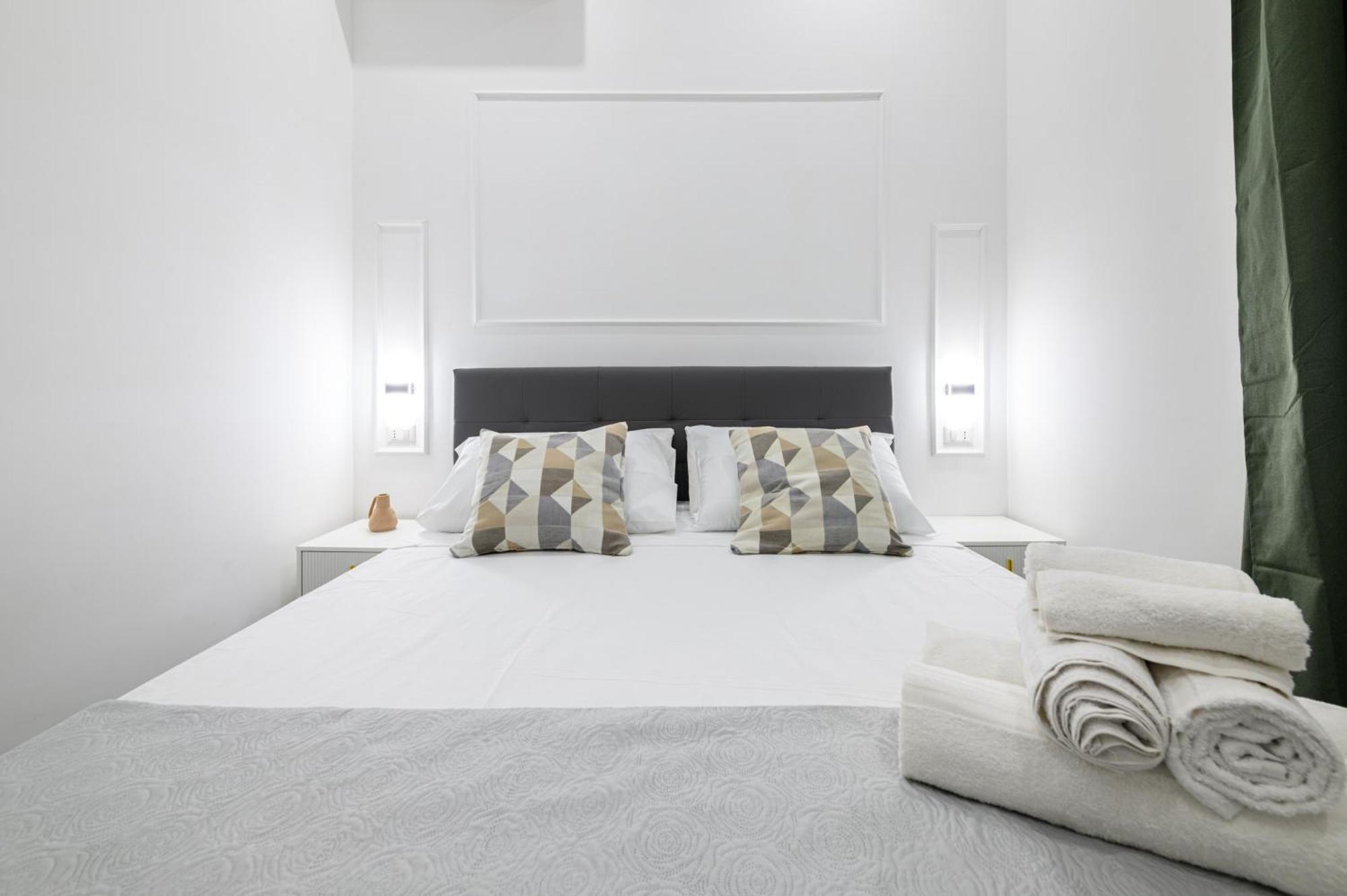 Giordano Center * Naples