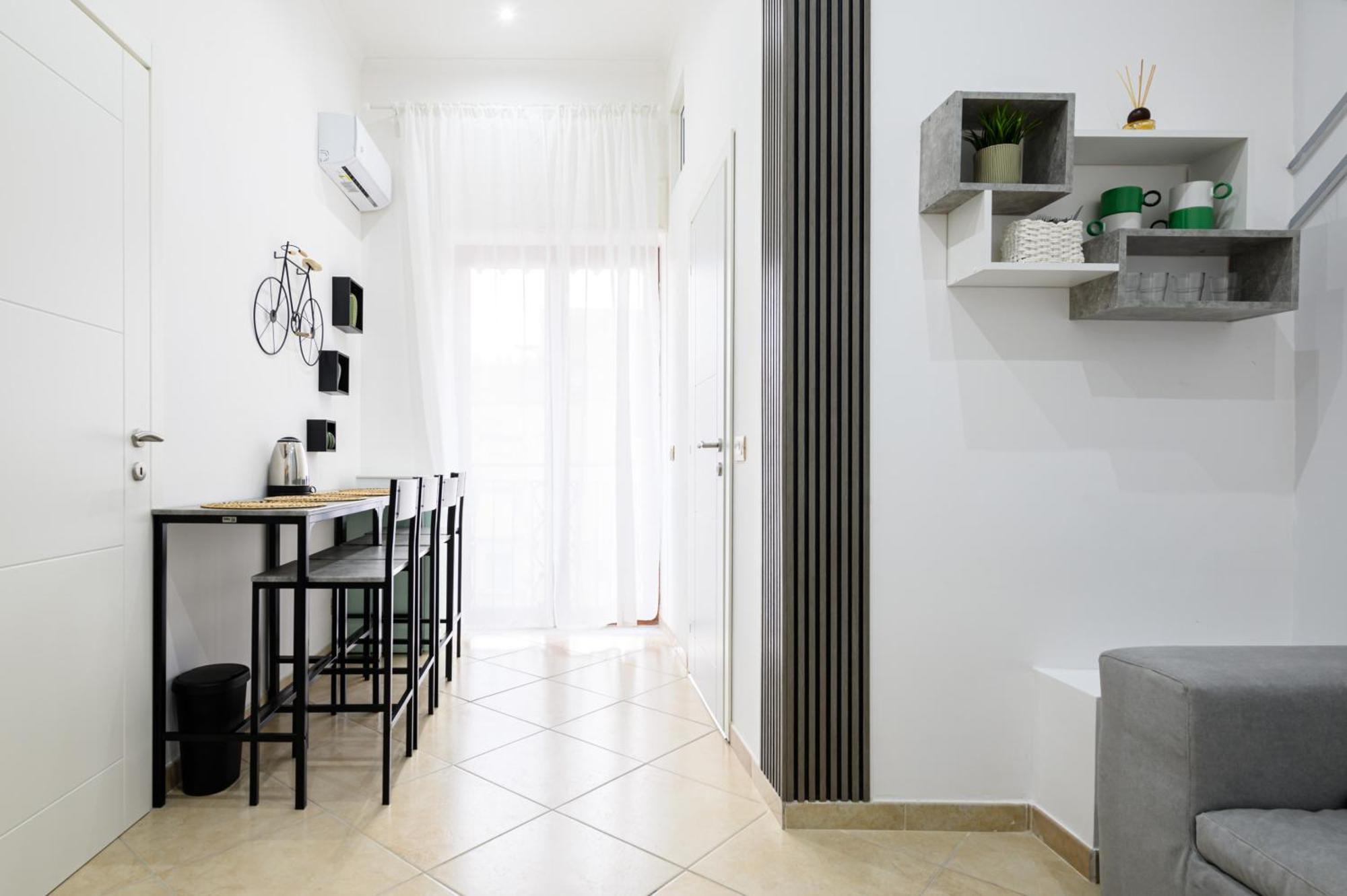 Giordano Center Apartment